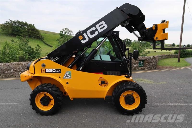 JCB 520-40 معدات مناولة لأغراض الزراعة