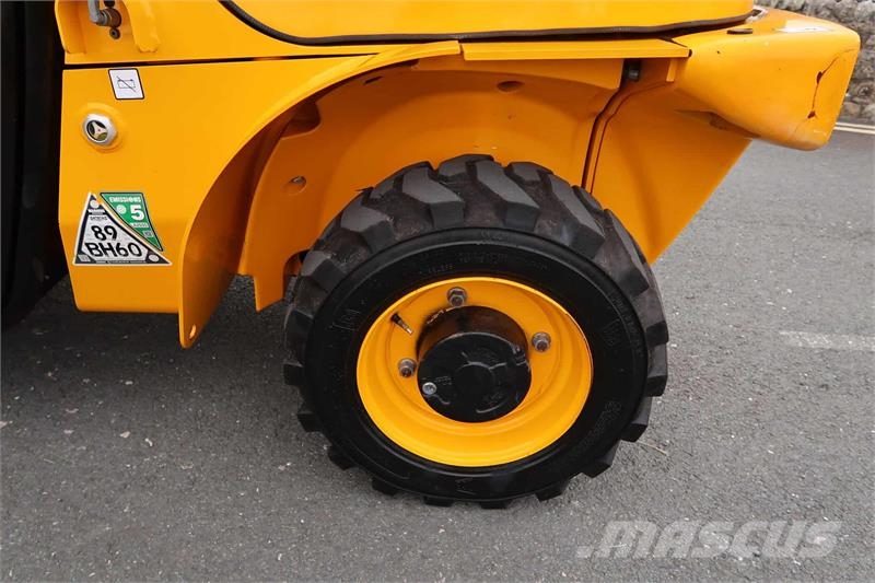 JCB 520-40 معدات مناولة لأغراض الزراعة