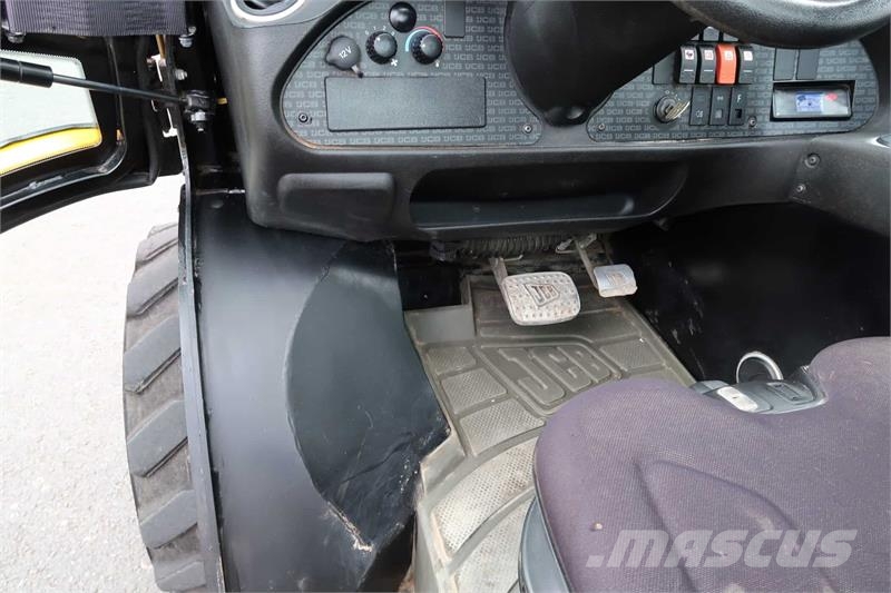 JCB 520-40 معدات مناولة لأغراض الزراعة