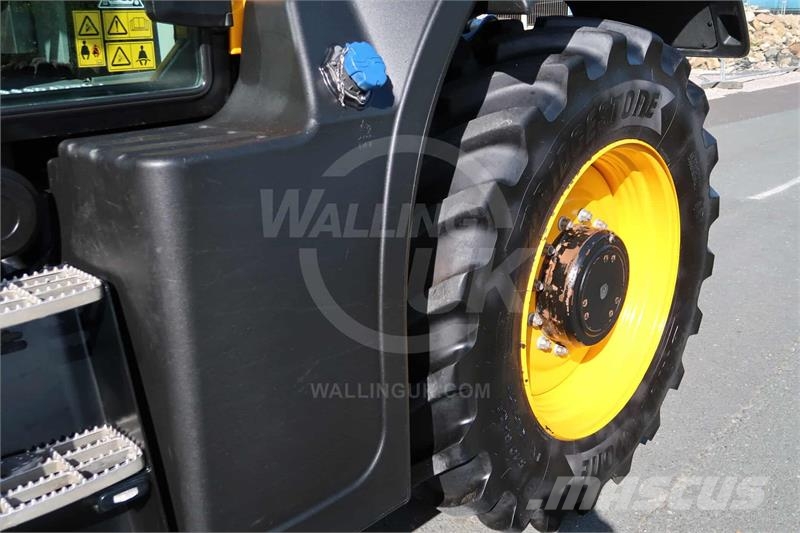 JCB FASTRAC 4220 Τρακτέρ