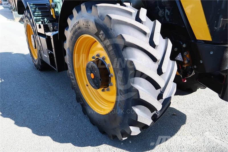 JCB FASTRAC 4220 Τρακτέρ