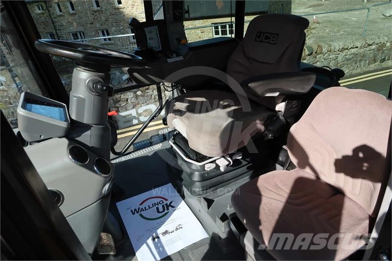 JCB FASTRAC 4220 Τρακτέρ