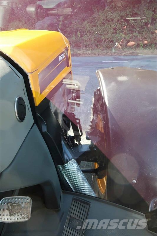 JCB FASTRAC 4220 Τρακτέρ