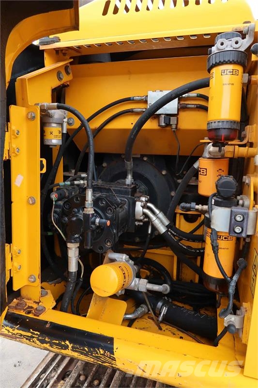 JCB JS 130LC Crawler excavators