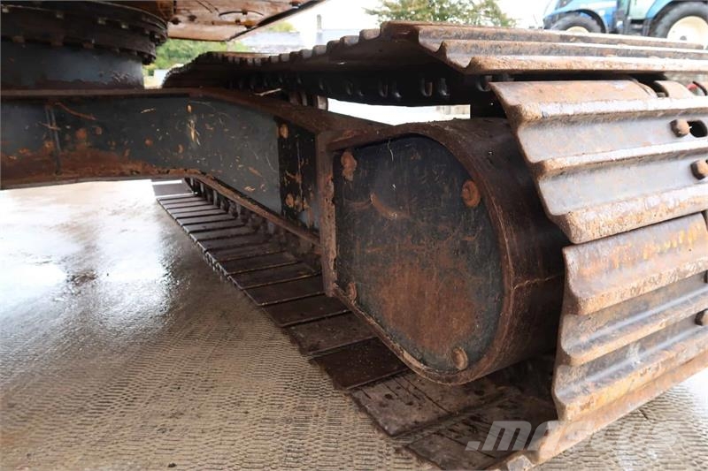 JCB JS 130LC Crawler excavators