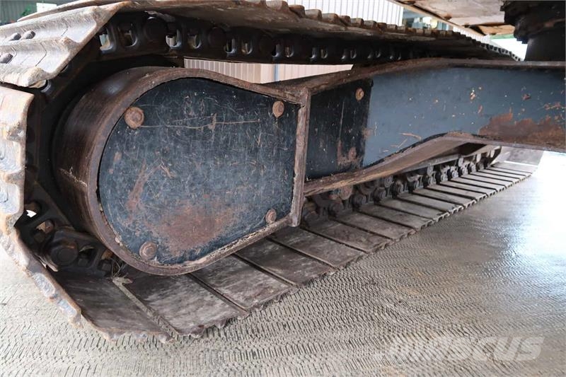 JCB JS 130LC Crawler excavators