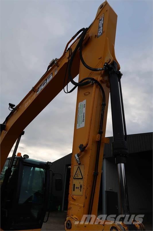 JCB JS 130LC Crawler excavators