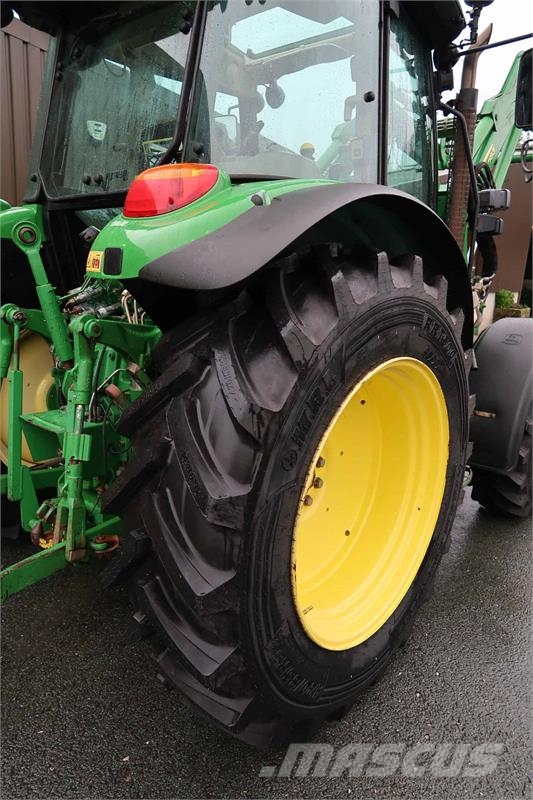 John Deere 5100R Traktori