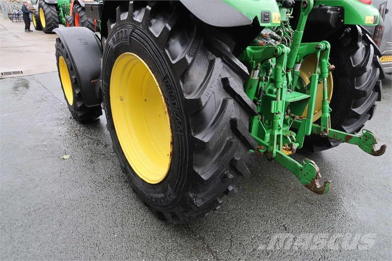 John Deere 5100R Traktori