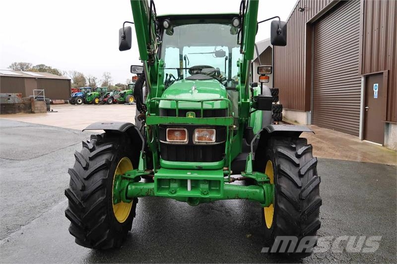 John Deere 5100R Traktori