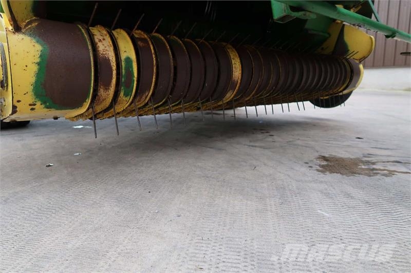 John Deere 575 Rundballepresser