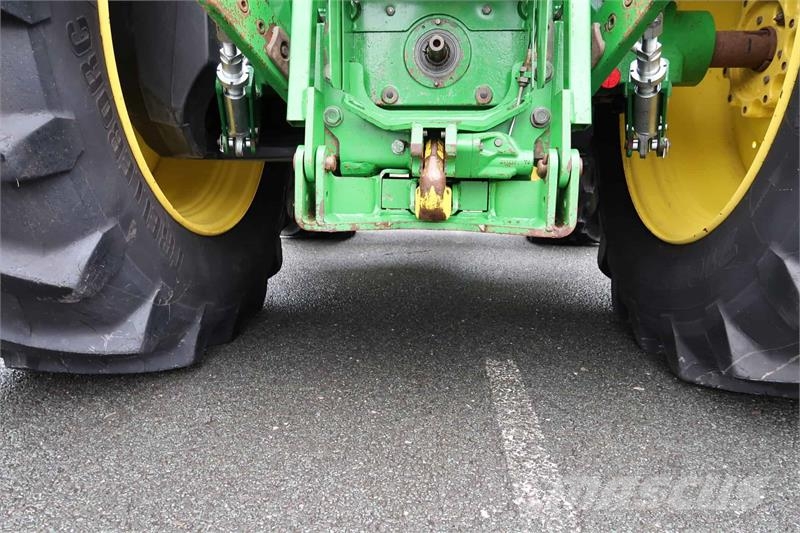 John Deere 6215R Tractores