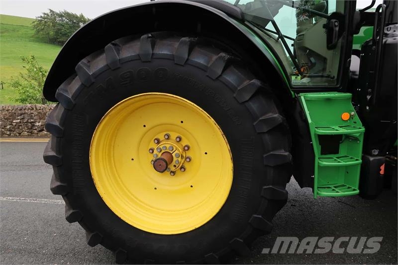 John Deere 6215R Tractores