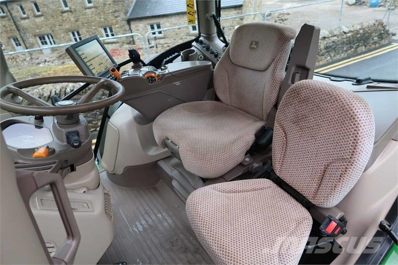 John Deere 6215R Tractores