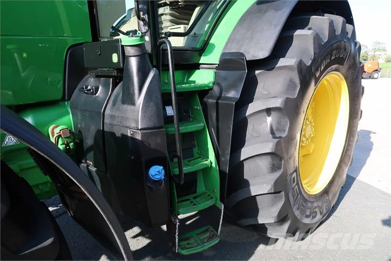 John Deere 8400R Traktorok