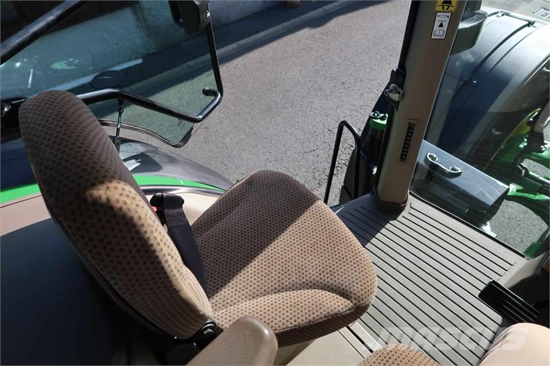 John Deere 8400R Traktorok