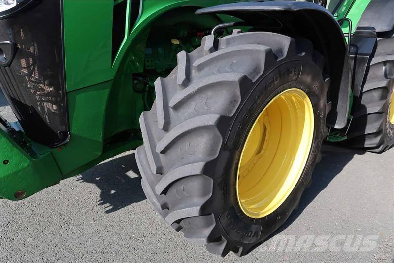 John Deere 8400R Traktorok