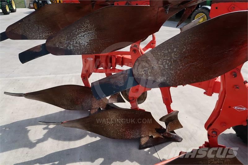 Kuhn Multi-Master 122 Apverčiamieji plūgai