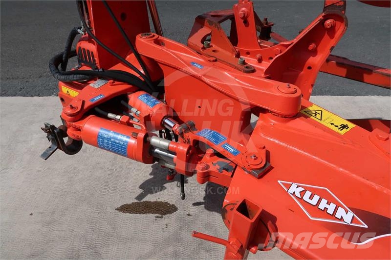 Kuhn Multi-Master 122 Apverčiamieji plūgai