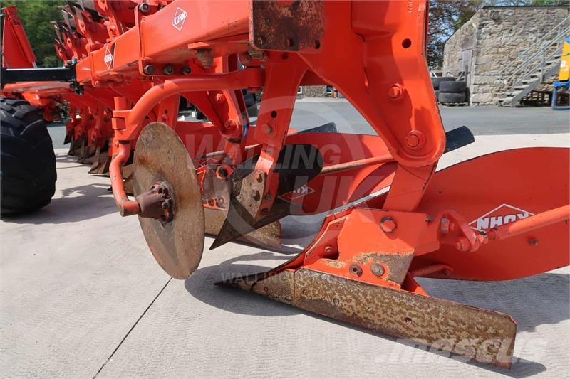 Kuhn Multi-Master 122 Apverčiamieji plūgai