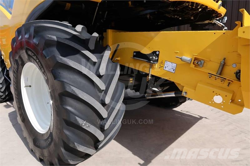 New Holland CX 5.80SL Mähdrescher