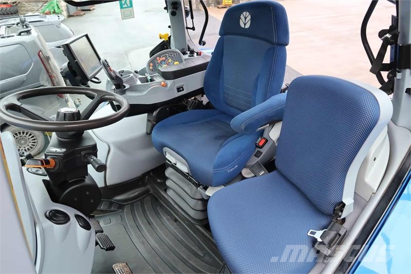 New Holland T7.210 Traktori