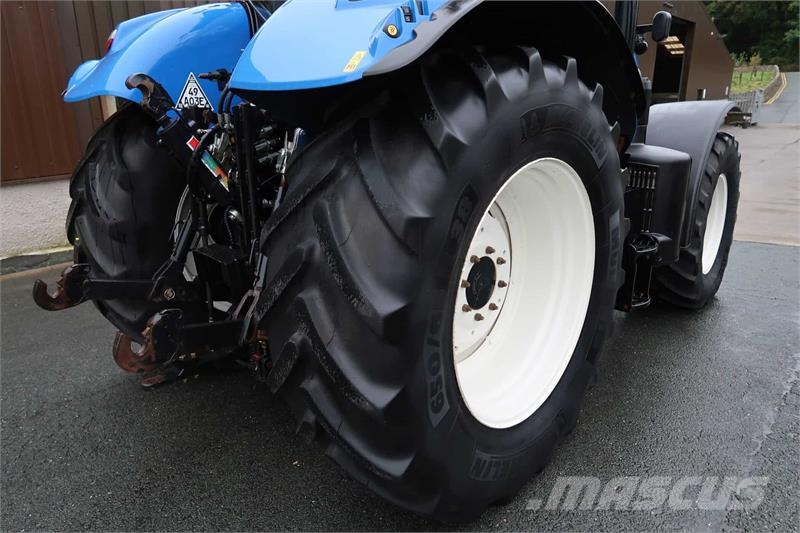 New Holland T7.210 Traktori
