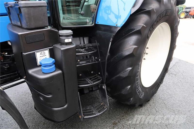 New Holland T7.210 Traktori