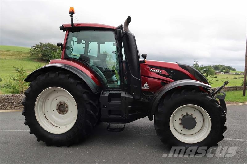 Valtra T254 Tractors