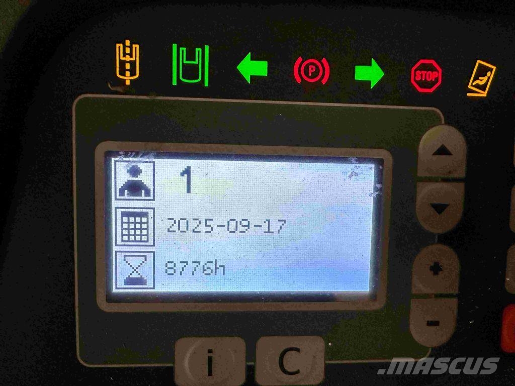 BT RRE 160 - TRIPLEX 8 m Річ-трак із високим підйомом