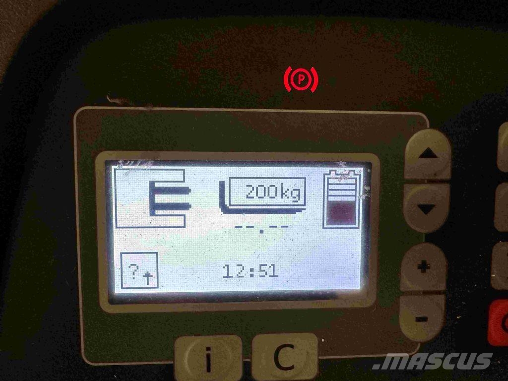 BT RRE 160 - TRIPLEX 8 m Річ-трак із високим підйомом