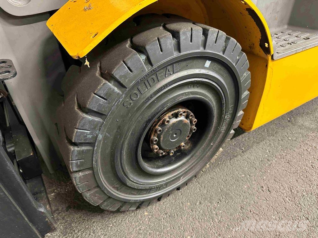 Jungheinrich TFG 316 - TRIPLEX 4,4 m Газові навантажувачі
