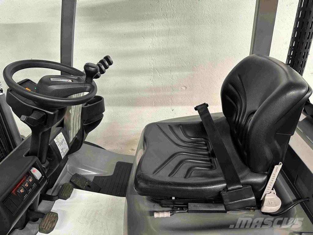 Jungheinrich TFG 430 - TRIPLEX 4,4 m Gaasitõstukid