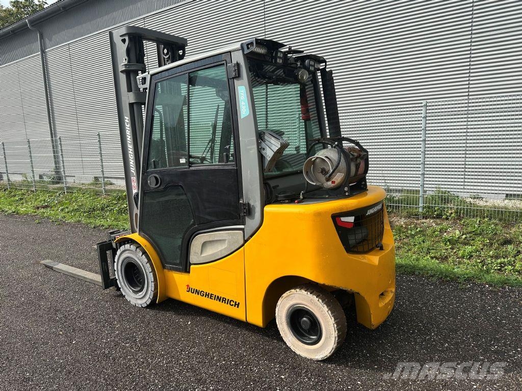 Jungheinrich TFG 430s - TRIPLEX 6 m Chariots GPL