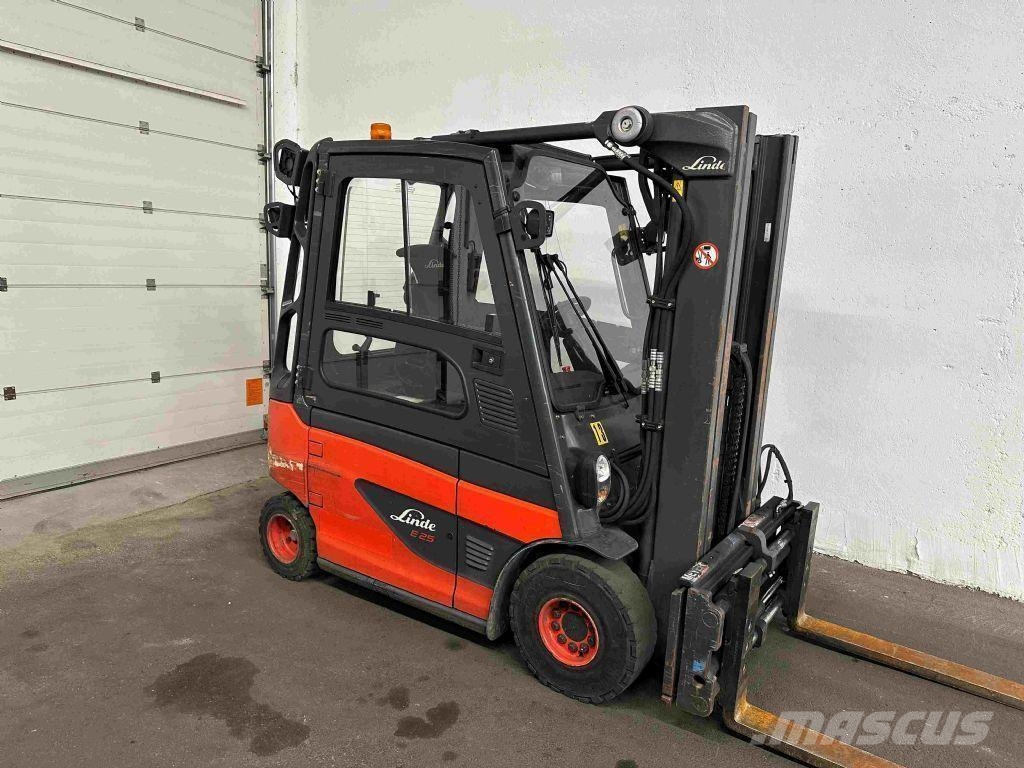 Linde E 25-01 - TRIPLEX 4,5 m Wózki elektryczne