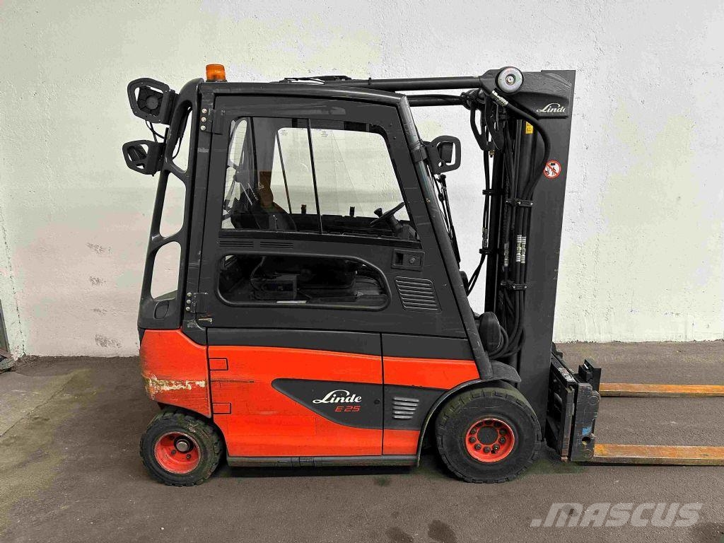 Linde E 25-01 - TRIPLEX 4,5 m Wózki elektryczne