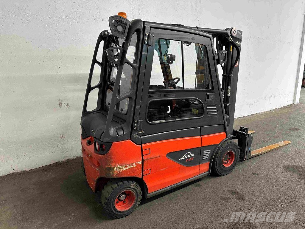 Linde E 25-01 - TRIPLEX 4,5 m Wózki elektryczne