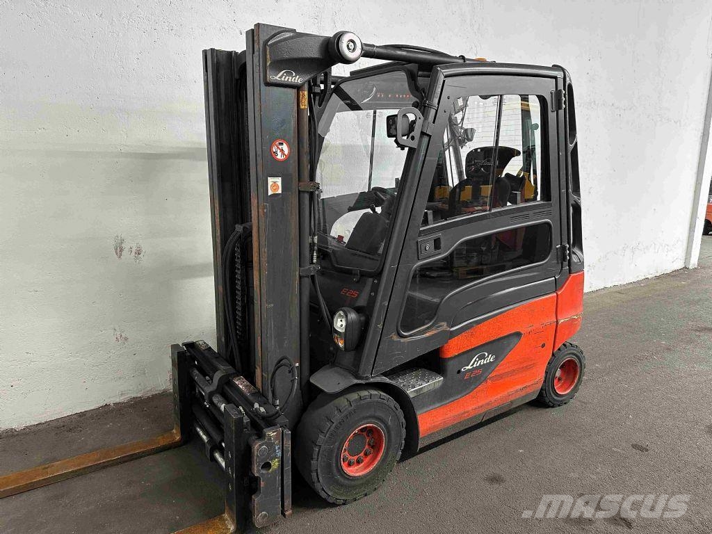 Linde E 25-01 - TRIPLEX 4,5 m Wózki elektryczne