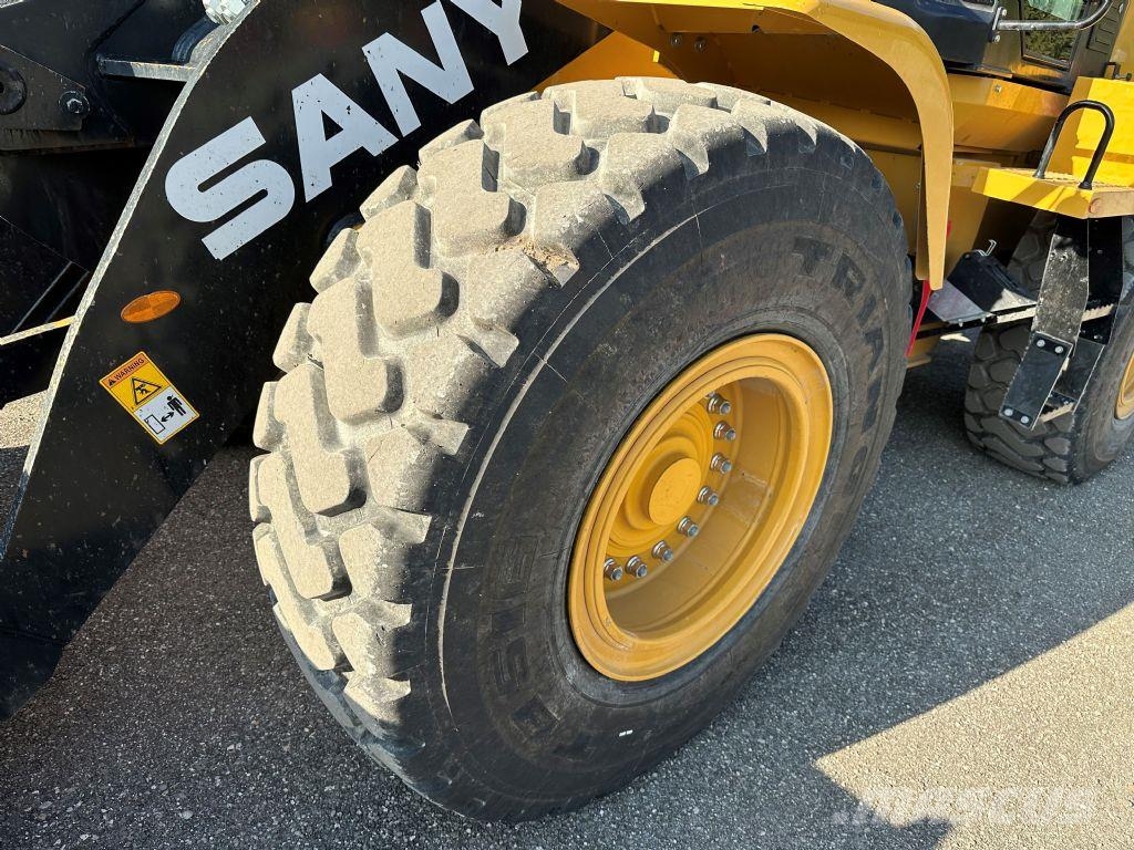 Sany SW305K5 - NEUWERTIG !!! 277 Stunden !!! Kolesni nakladalci