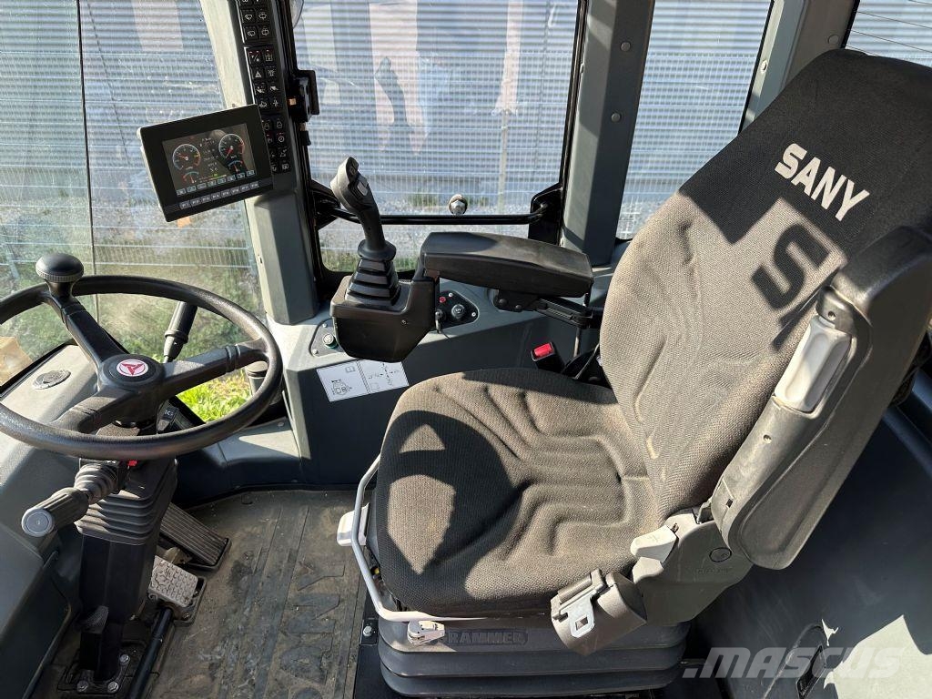 Sany SW305K5 - NEUWERTIG !!! 277 Stunden !!! Kolesni nakladalci