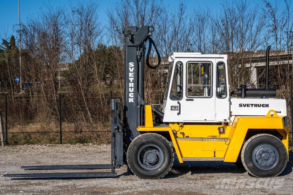 Svetruck 860/26 - TRIPLEX 5,5 m Dieselmotviktstruckar