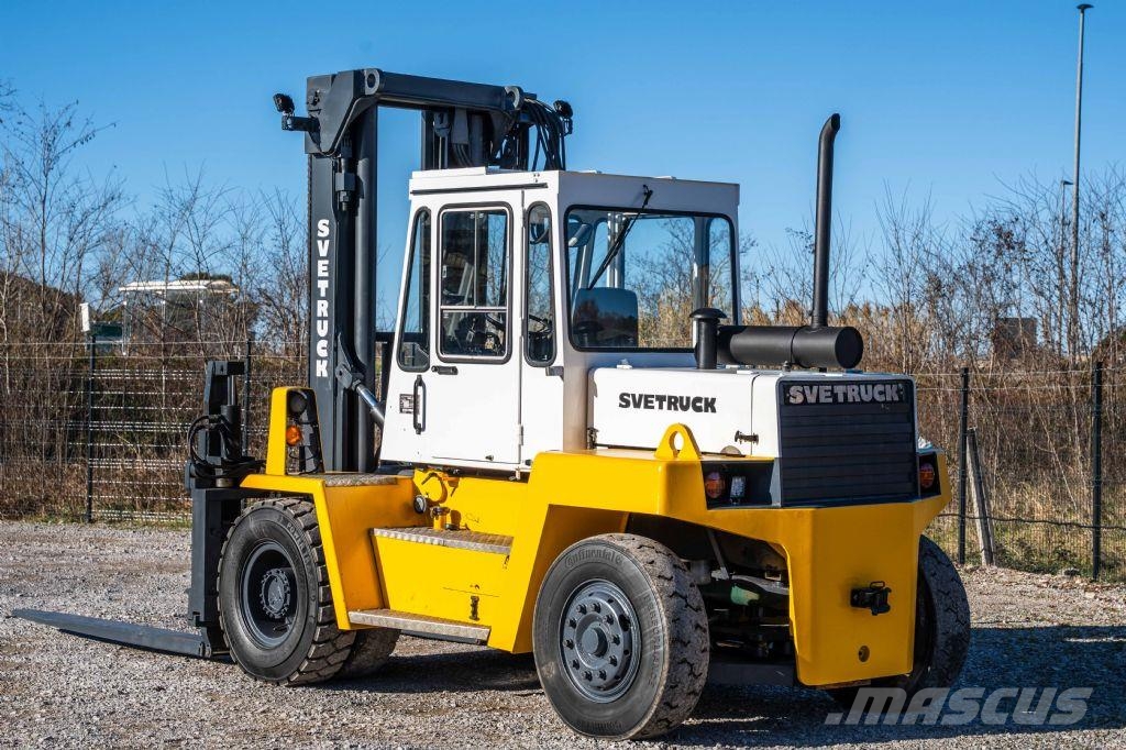 Svetruck 860/26 - TRIPLEX 5,5 m Dieselmotviktstruckar