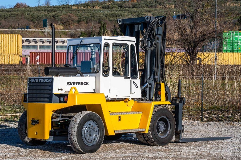 Svetruck 860/26 - TRIPLEX 5,5 m Dieselmotviktstruckar