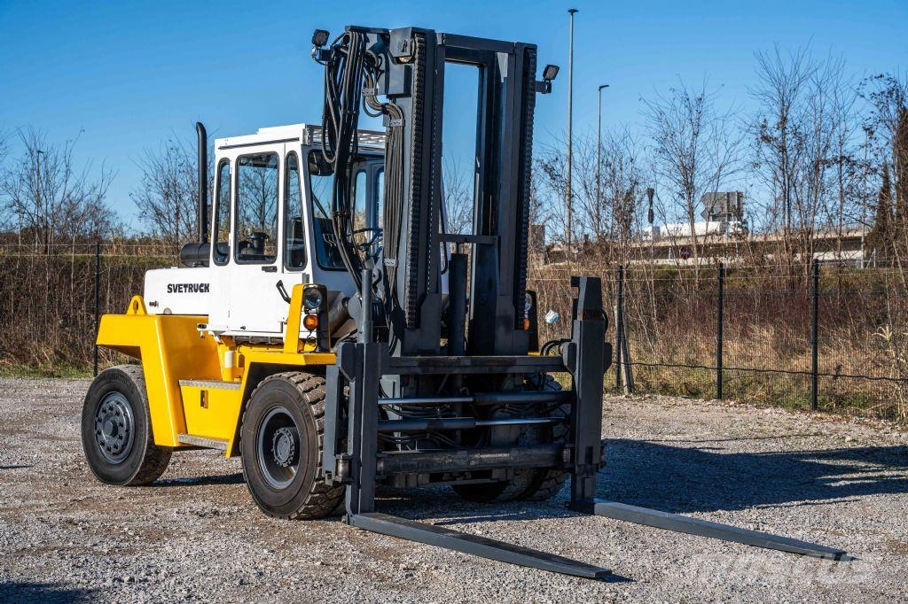 Svetruck 860/26 - TRIPLEX 5,5 m Dieselmotviktstruckar