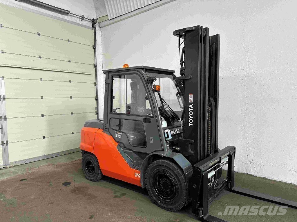 Toyota 40-8FD50N - TRIPLEX 5,5 m شاحنات الديزل