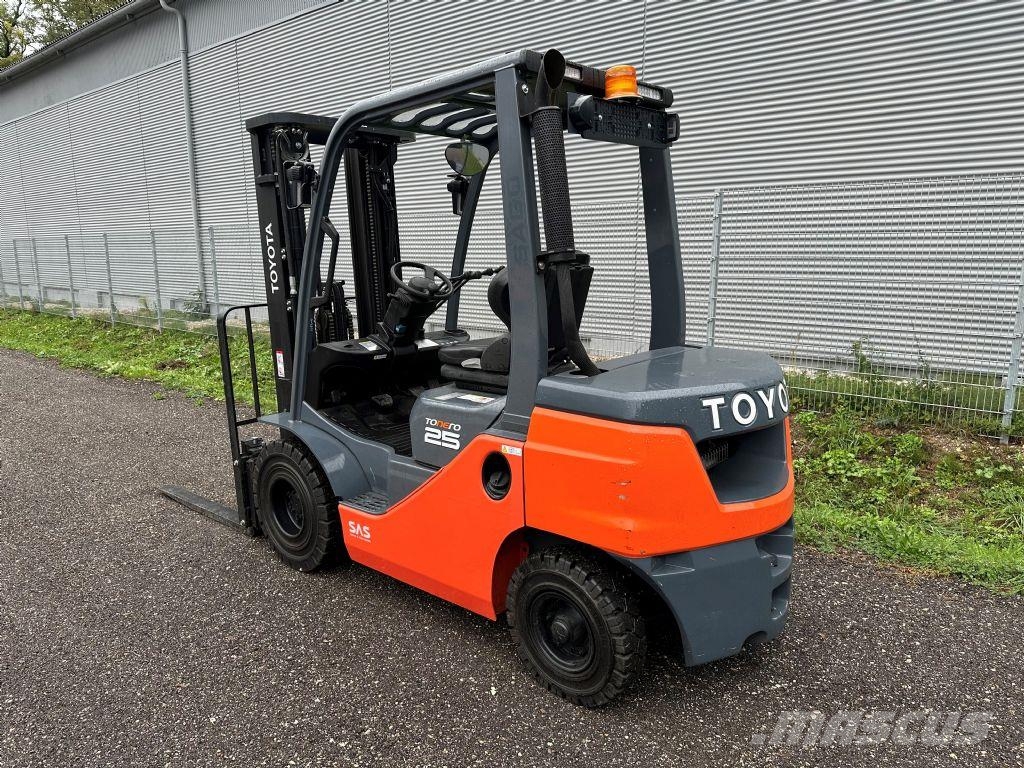 Toyota 52-8FDF25 - TRIPLEX - NEUWERTIG Dizelski viličarji