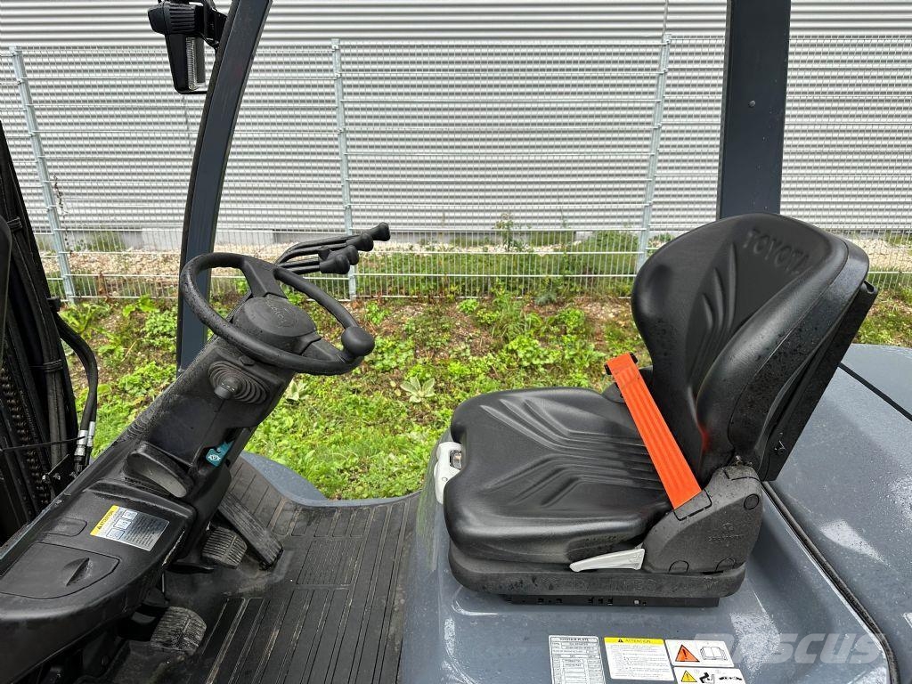 Toyota 52-8FDF25 - TRIPLEX - NEUWERTIG Dizelski viličarji