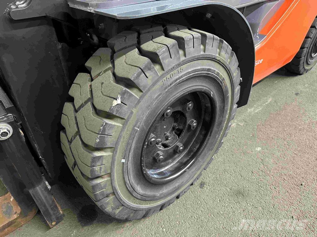 Toyota 52-8FDJF35 - TRIPLEX - NEUWERTIG شاحنات الديزل