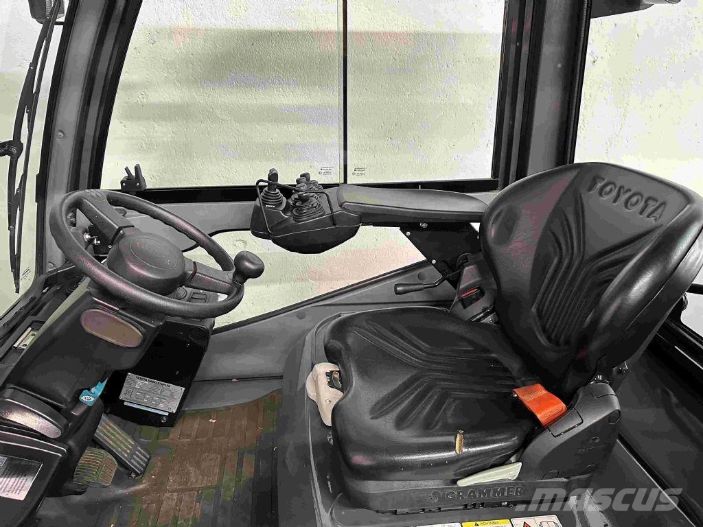 Toyota 52-8FDJF35 - TRIPLEX - NEUWERTIG شاحنات الديزل