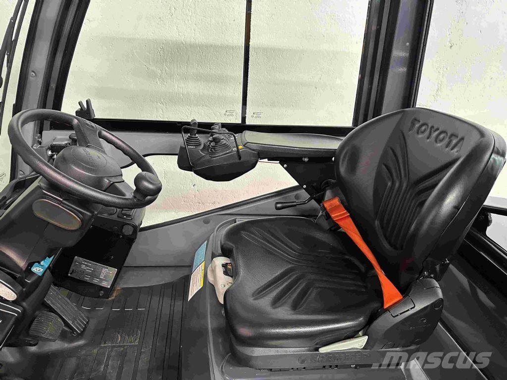 Toyota 52-8FDJF35 - TRIPLEX - NEUWERTIG !!! شاحنات الديزل